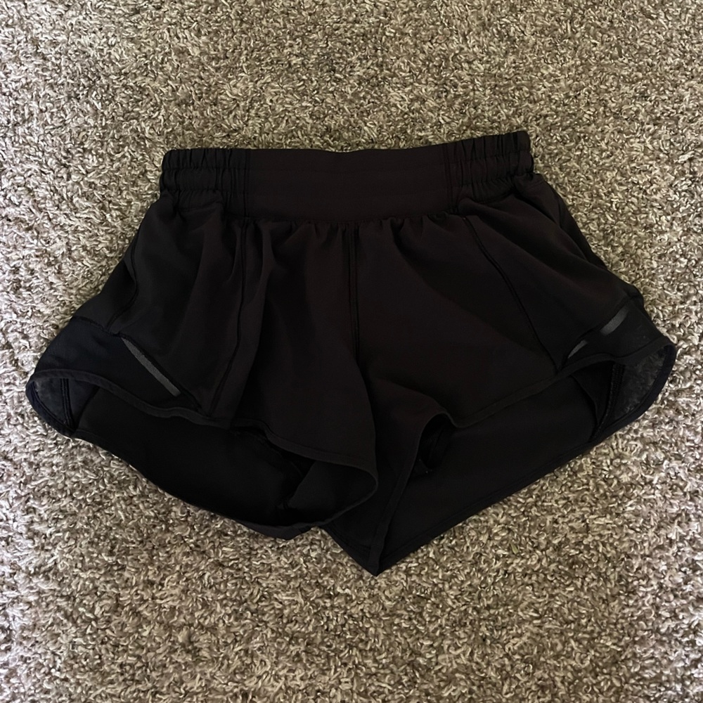 Black 2.5 Hotty Hot Lululemon Shorts
